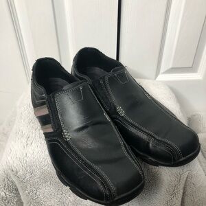 Skechers Black with tan stripe Slip-On Loafers, Men’s size 12